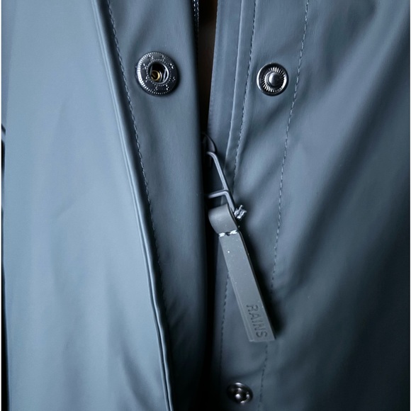 NWT Rains Curve W Rain Jacket in Slate Size Large - Picture 10 of 15